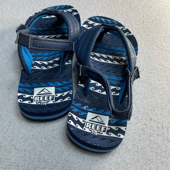 Boys REEF Sandals | Size 7/8 - Picture 2 of 7